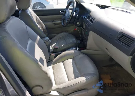 2003 Volkswagen Jetta Gls 2.0L из США, поврежденный, VIN 3VWSK69M33M052099